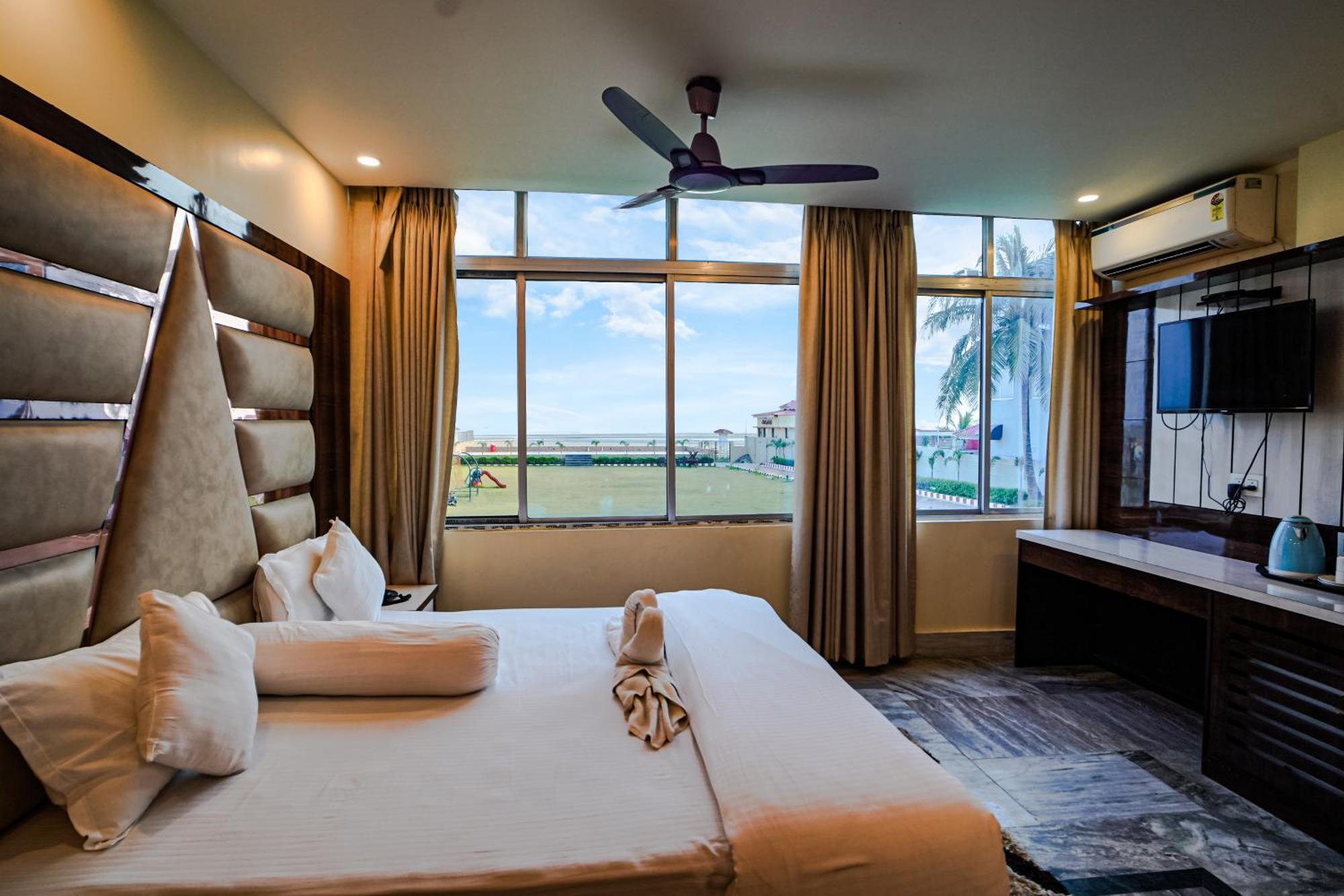 Silver Sand Eco Resort !! Beachfront !! With Biggest Pool And Huge Open Area !! Ideal For Weddings !! Couple Friendly !! Mandarmani Esterno foto